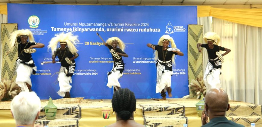 Abanyarwanda batuye mu mahanga bahangayikishijwe n'abihakana ikinyarwanda bakimakaza izindi ndimi(Amashusho)