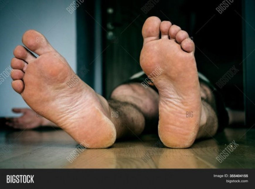 Biteye ubwoba: Umugore yasanzwe amaze iminsi 9 ararana n'umurambo w'umugabo we