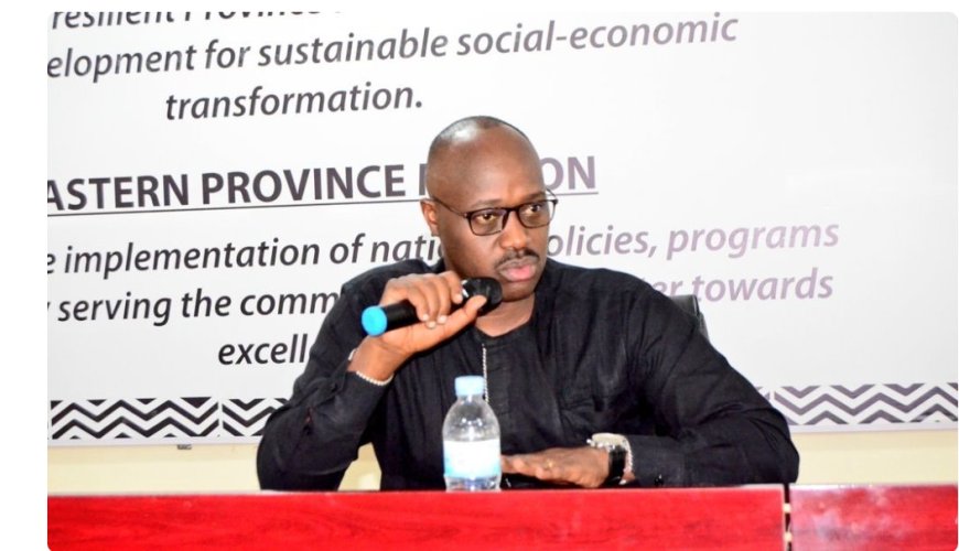 Guverineri w'intara y'iburasirazuba Rubingisa yasobanuye iby'abana  760  bagiwe kwa muganga kubera amata