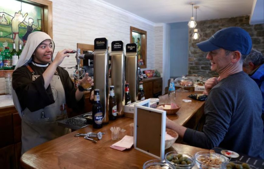 Ababikira bo muri kiliziya gatolika bafunguye akabari kugira ngo bajye babwiriza ubutumwa abaje kwica akanyota