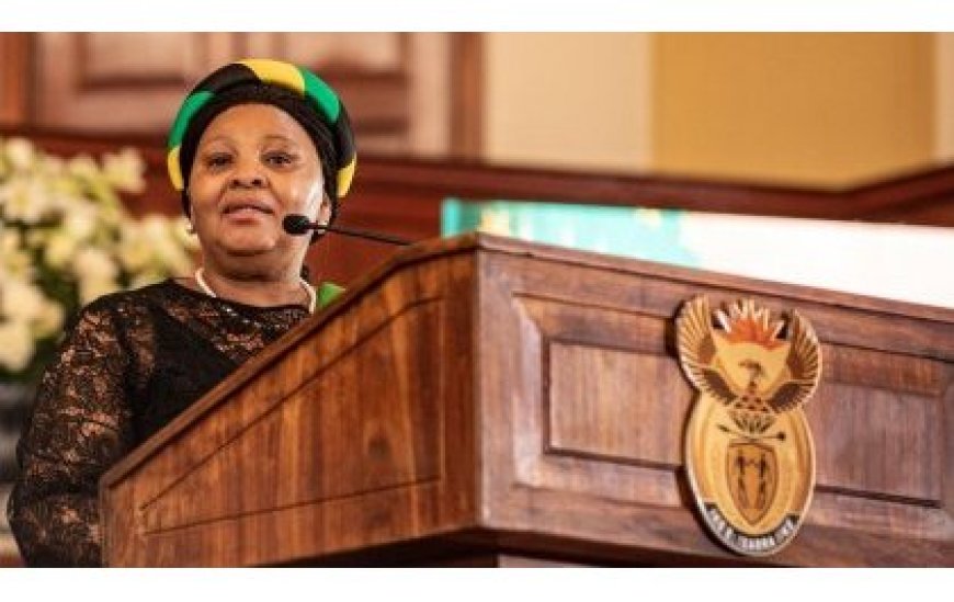 Perezida w’Inteko Ishinga Amategeko, akurikiranweho kwemera ruswa y’arenga 100.000$ n’umusatsi w’umukorano