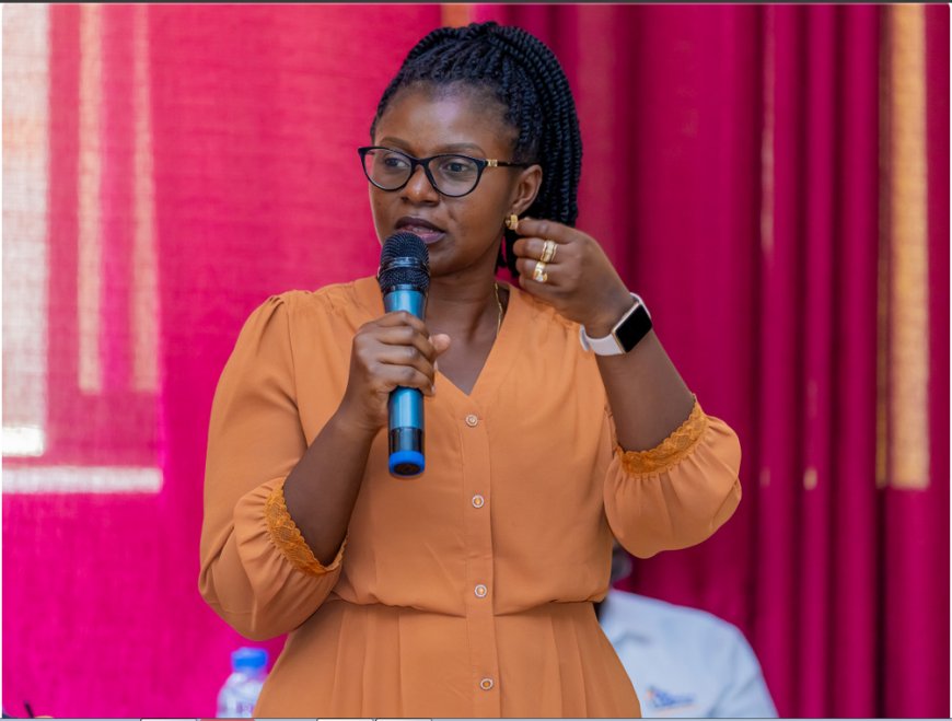 Abarimu bashaka kongererwa inguzanyo idatangirwa ingwate bahawe igisubizo