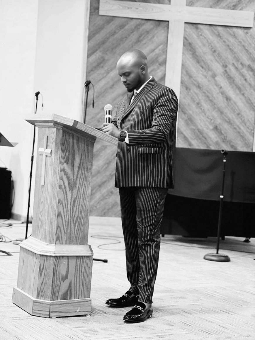 Dore igitabo cya Ndahunga kigaragaza uko benshi babuze amahitamo yo kunyurwa n’iby’Isi ’The Satisfier’