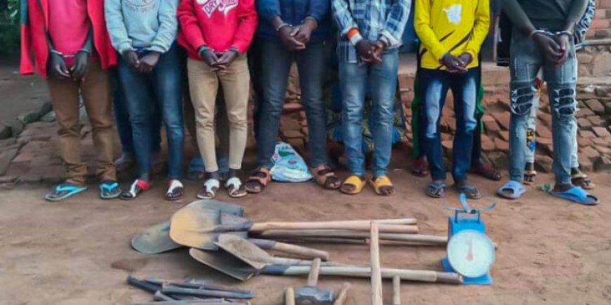 Polisi yataye muri yombi abantu 48 bakekwaho gukora ubucukuzi butemewe