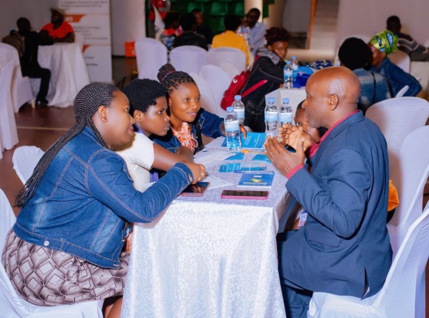 Imibereho myiza y'abaturage "Urubyiruko rwo mu nkambi zo mu Rwanda rwatangiye guhuzwa n’abatanga akazi"