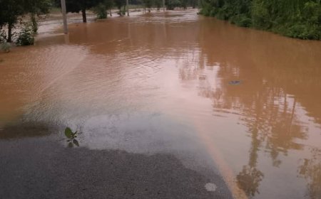 Umuhanda Ngororero - Muhanga ntabwo uri nyabagendwa, aho wamaze gufungwa n’ibiza