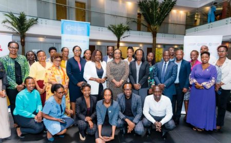 Ikoranabuhanga: Dore uko mu myaka ibiri, abagore bakorera ubucuruzi kuri internet mu Rwanda bazaba bangana n’abagabo