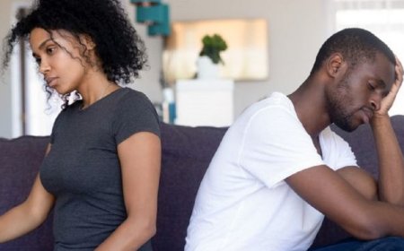 Dore Utuntu dutatu duto nawe utari Uzi twangiza igikorwa cyo gutera akabariro  hagati y’abakundana n’abashakanye