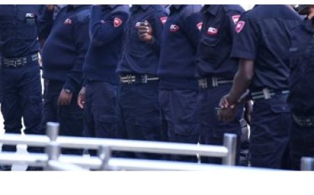 Umusekirite yirashe nyuma yo gusanga umukozi yaramurongoreye umugore inshuro nyinshi