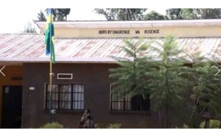 Nyaruguru: Umukingo watengutse ugwira inzu yari irimo abantu batanu, batatu muri bo bahita bapfa