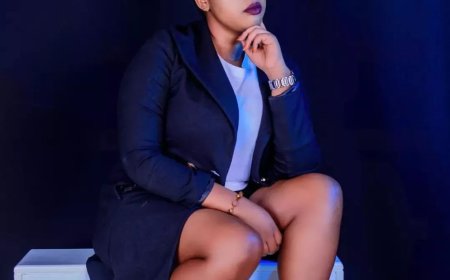 Niwe mukobwa rukumbi usobanura filime mu Rwanda! Ibyihariye kuri Ndabaga wihebeye ibyo gusobanura filime [AMAFOTO]