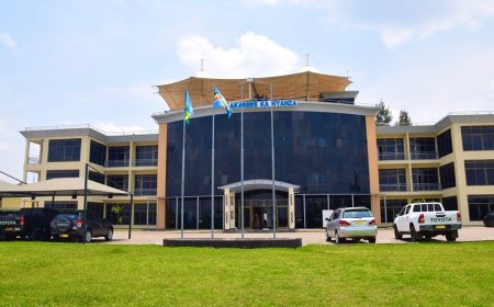 Nyanza/Busasamana: Umusore yasanzwe aryamanye n’igiti yapfuye