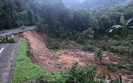 Nyamasheke: Imvura yaguye yangiza igice cy'umuhanda Nyamagabe -Rusizi