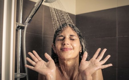 Dore amakosa 9 asanzwe abantu bakora mugihe cyo kwiyuhagira kandi ashobora kubagiraho ingaruka zikomeye cyane