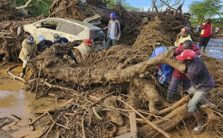 Abantu basaga 50 bapfuye nyuma y’uko urugomero ruturitse kubera imvura nyinshi