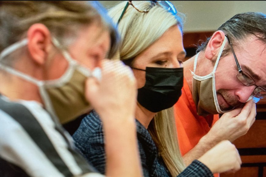 USA: umunyeshuri warashe bagenzi be bane yatumye Ababyeyi be bakatiwe gufungwa imyaka 15