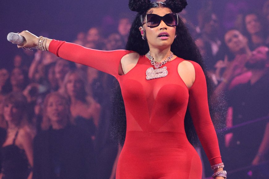 Umuraperikazi w'icyamamare, Nicki Minaj yanditse amateka atarakorwa n'undi muntu ku Isi