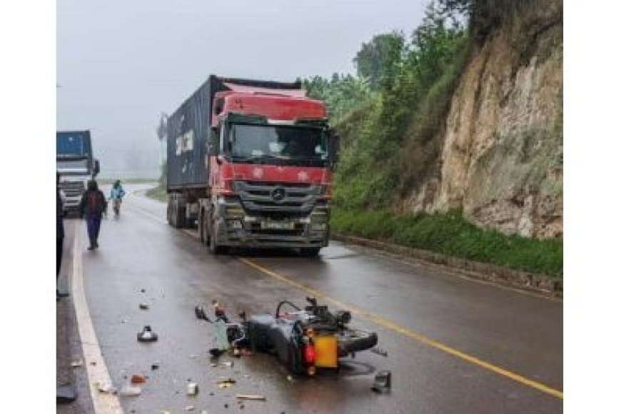 Gicumbi: Habaye Impanuka y’ikamyo yahitanye umumotari