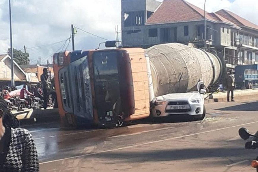 Kampala habaye impanuka iteye ubwoba ihitana umuntu umwe waruri mu modoka iyimodoka yaryamiye [AMAFOTO]