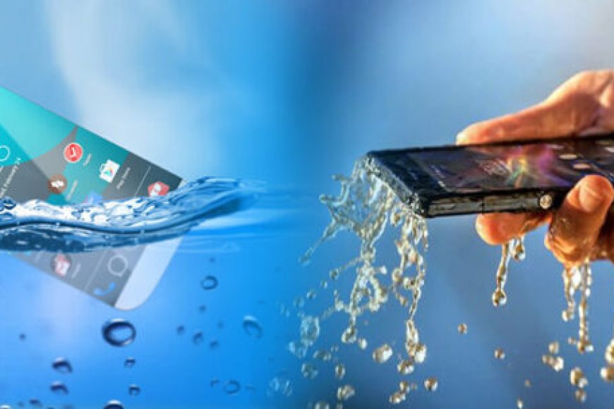 Birihutirwa nyabuneka! Dore uko  warokora telefone yawe yaguye mu mazi