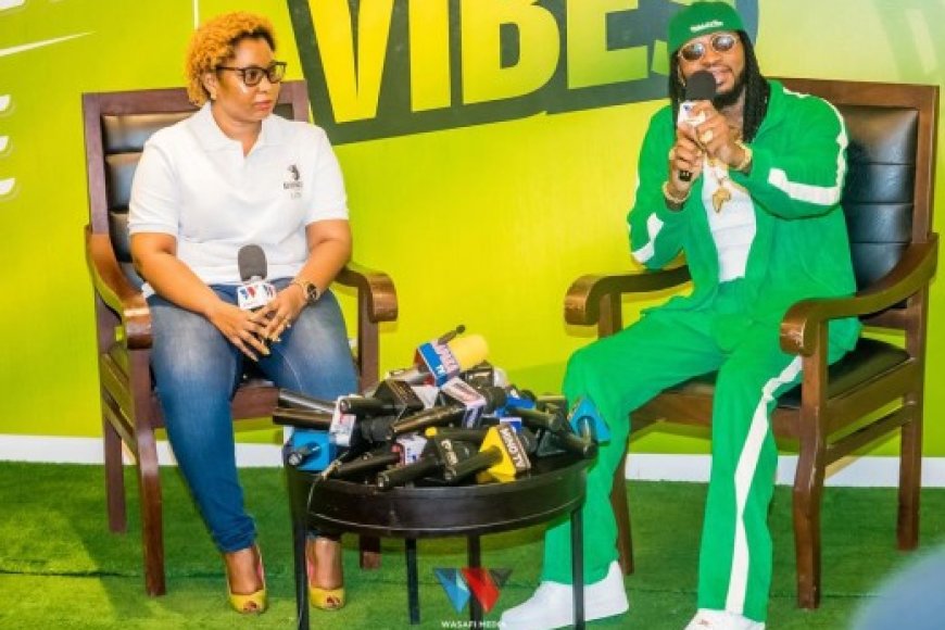 Diamond Platinumz ari mukiganiro yatangaje ko ashora arenga Miliyoni 244Frw ku mashusho y’indirimbo imwe gusa anashimira Davido