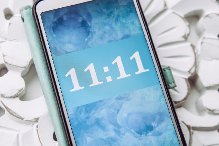 Ese warubizi wowe? 11:11 Isaha ya Malayika wawe uguha amahirwe ! Byinshi byigitangaza wamenya ku mibare isa ukunda kubona ku isaha