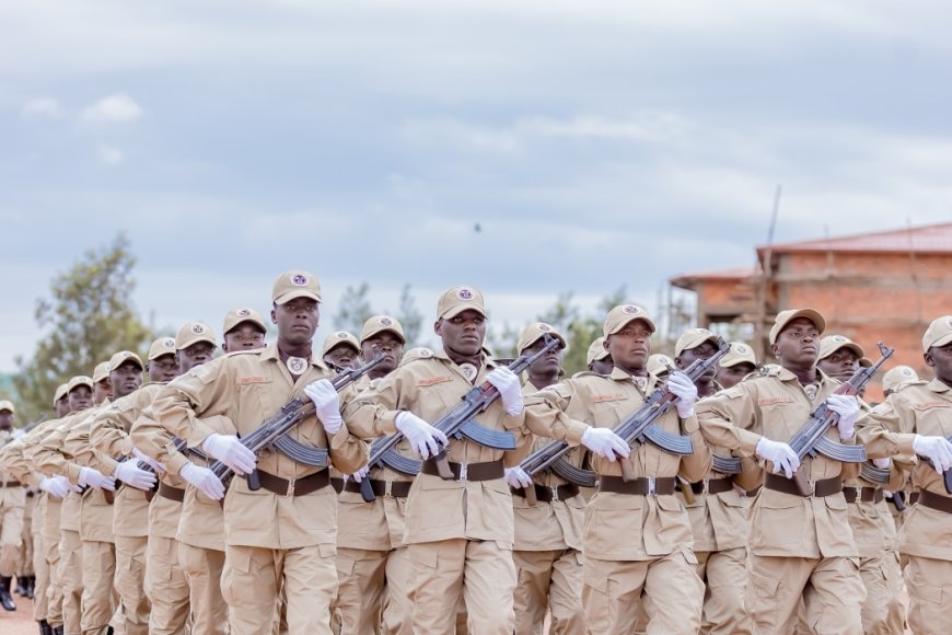 ITANGAZO RIGENEWE ABIFUZA KUBA ABAKOZI B’UMWUGA B’URWEGO RW’U RWANDA RUSHINZWE IGORORA KU RWEGO RW’ABAKOZI BATO