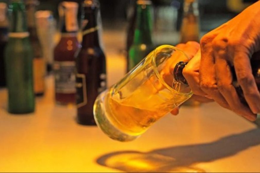 U Buhinde: Abaturage bari kubyinira kuru koma nyuma yaho abatora bemerewe inzoga n’ibiryo by’ubuntu