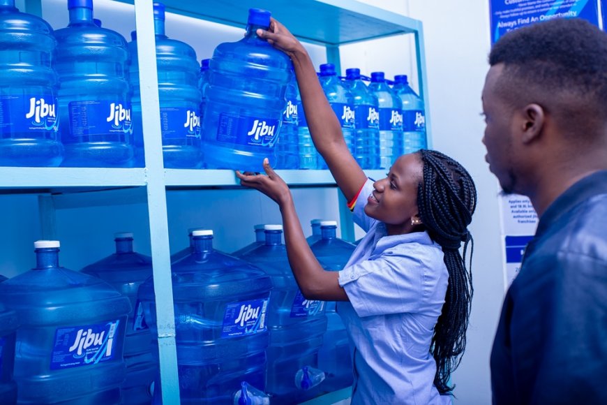 Ese itumbagiri ry'ibicoro by'amazi ya Jibu biri kuvahe ? "Jibu yasobanuye intandaro y’impinduka mu biciro by’amazi icuruza"