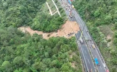 Ubushinwa: Umuhanda wacitsemo kabiri wahitanye abagera kuri 24