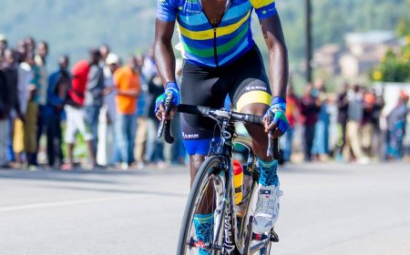 Imyidagaduro: Amakuru meza kuri Munyaneza Didier na Mugisha Moïse babonye ikipe nshya mu Bufaransa