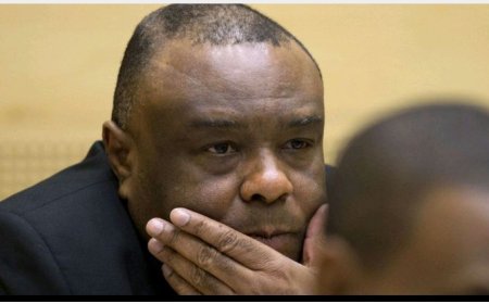 Urwikwekwe ruri hagati mu bategetsi bo muri Repubulika ya demokarasi ya Congo, rwatumye iki gihugu gihagarika kugura izindi mbunda zigezweho.