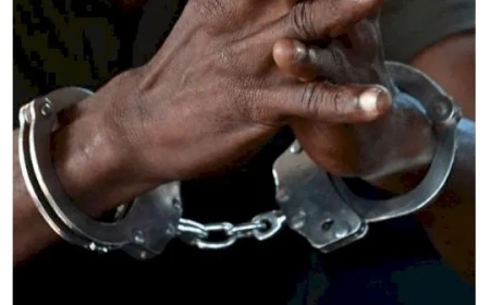 Ukurikiranyweho icyaha cyo kwica umubyeyi we haravugwa icyabimuteye no kumukorera agashinyaguro