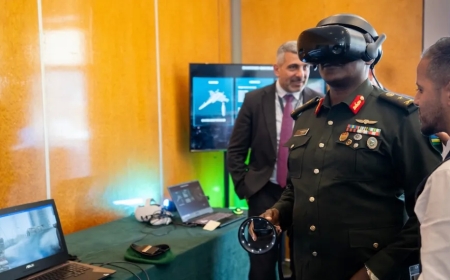 Ikoranabuhanga karahabutaka rikaze rya gisirikare ryakwifashishwa mu bihe by’intambara ntirihungabanye ikiremwamuntu riri guhugurwaho mu Rwanda