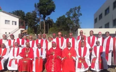 Kiliziya Gatolika yamaganiye kure itegeko ryo gukona abagabo basambanya abana