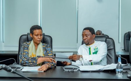 Frank Habineza yatanze kandidatire ’ituzuye’ ku mwanya wa Perezida wa Repubulika