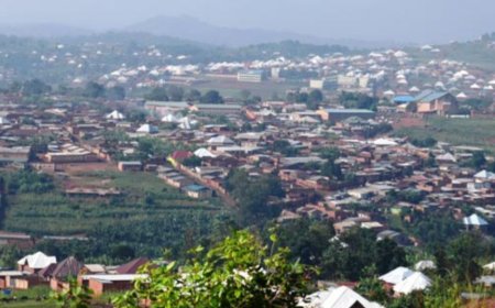 Umugabo yiciwe hafi y’urugo rwe muri Gitega, Hakekwa abagore babiri