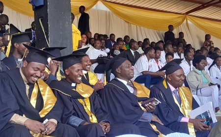 Umunyamakuru Barore Cléophas yahawe impamyabushobozi ari uwa mbere muri Théologie