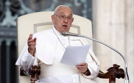 Papa Francis yasabye imbabazi Abatinganyi