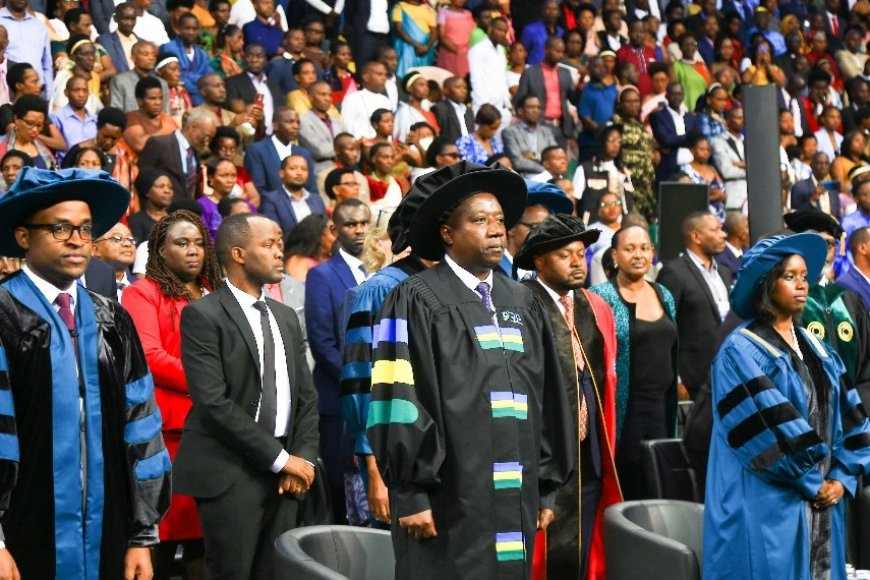 Dore inkuru nziza Minisitiri w’Intebe yagejeje ku basoje kaminuza mu myuga