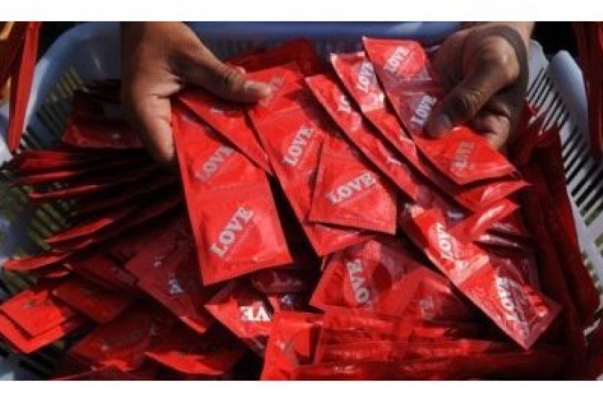 Nyagatare: Bamwe mu rubyiruko barinubira abacuruzi bitwikira ijoro bagahenda udukingirizo