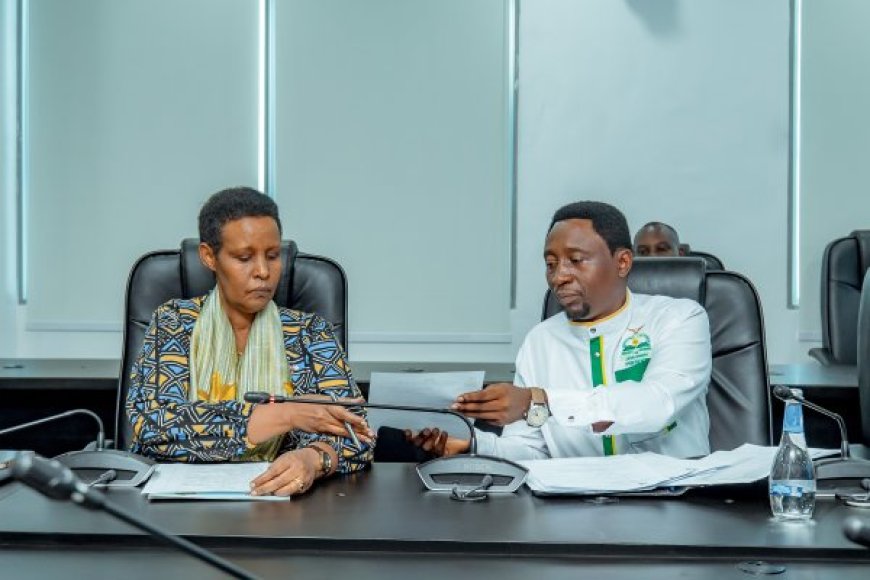 Frank Habineza yatanze kandidatire ’ituzuye’ ku mwanya wa Perezida wa Repubulika