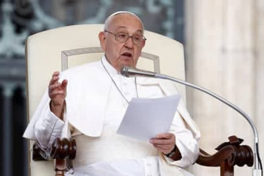 Papa Francis yasabye imbabazi Abatinganyi