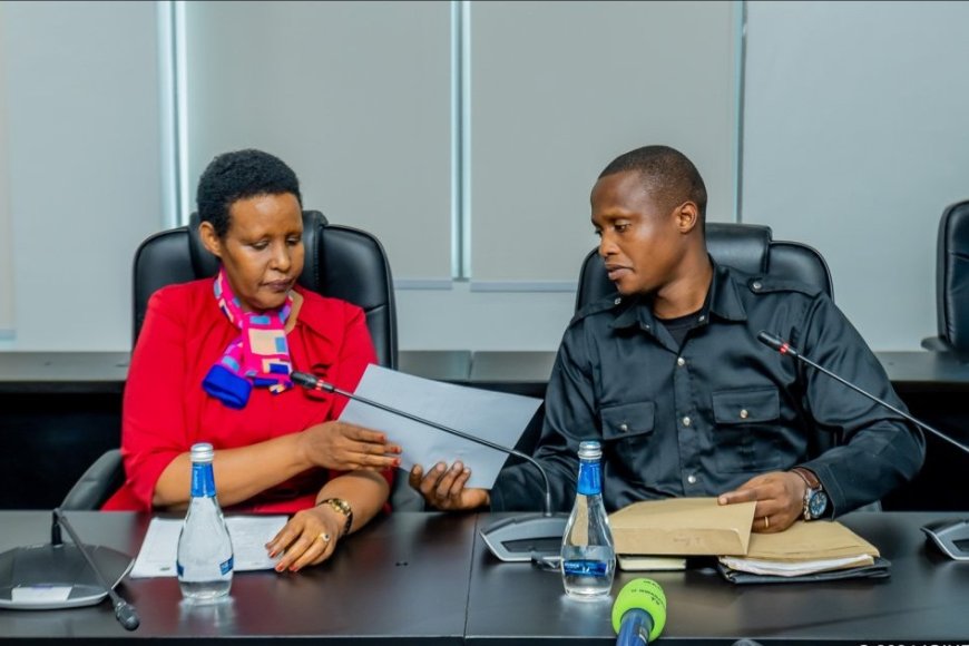 Umuhanzi Habimana wamenyekanye muri muzika Nyarwanda, yatanze kandidatire ye ku mwanya w'umukuru w'igihugu