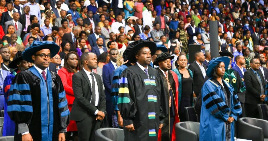 Dore inkuru nziza Minisitiri w’Intebe yagejeje ku basoje kaminuza mu myuga