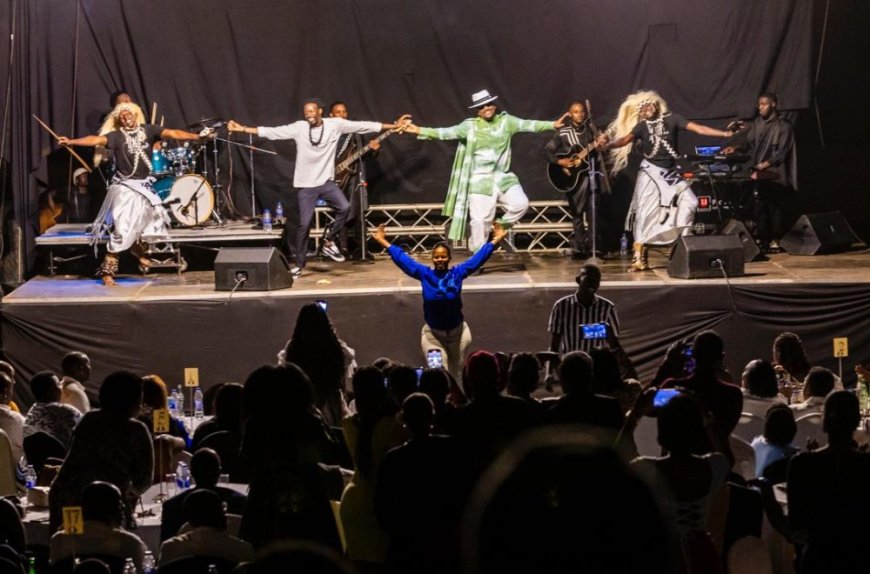 Ruti Joël yatunguranye i Kampala mu gitaramo cya Massamba Intore