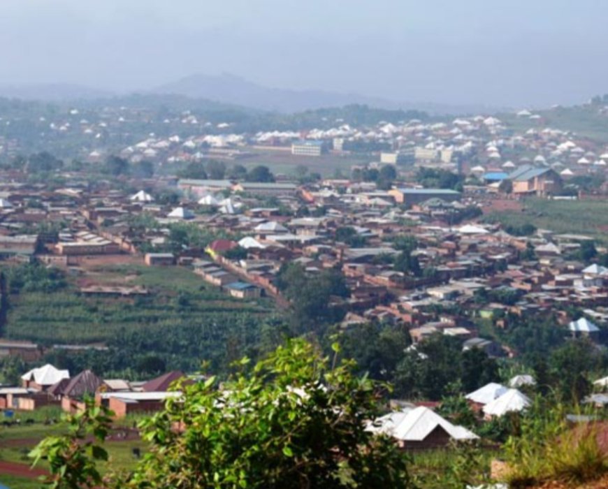 Umugabo yiciwe hafi y’urugo rwe muri Gitega, Hakekwa abagore babiri