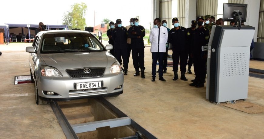 Police y'U Rwanda yatangajwe ikigiye gukorwa mu kuvugutira umuti ikibazo ku bibagirwa gusuzumisha ibinyabiziga byabo