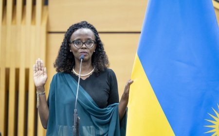 Perezida Kagame yirukanye ku mirimo ye, Jeanine Munyeshuli wari Umunyamabanga wa Leta ushinzwe ishoramari rya Leta no kwegeranya imari, muri Minisiteri y'Imari n'Igenamigambi.