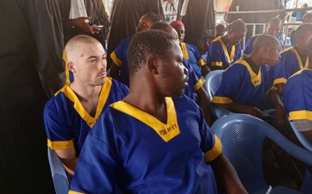 Abantu bagera kuri 53 bakekwaho gushaka guhirika ubutegetsi bwa Tshisekedi bagejejwe imbere y’urukiko rwa Gisirikare